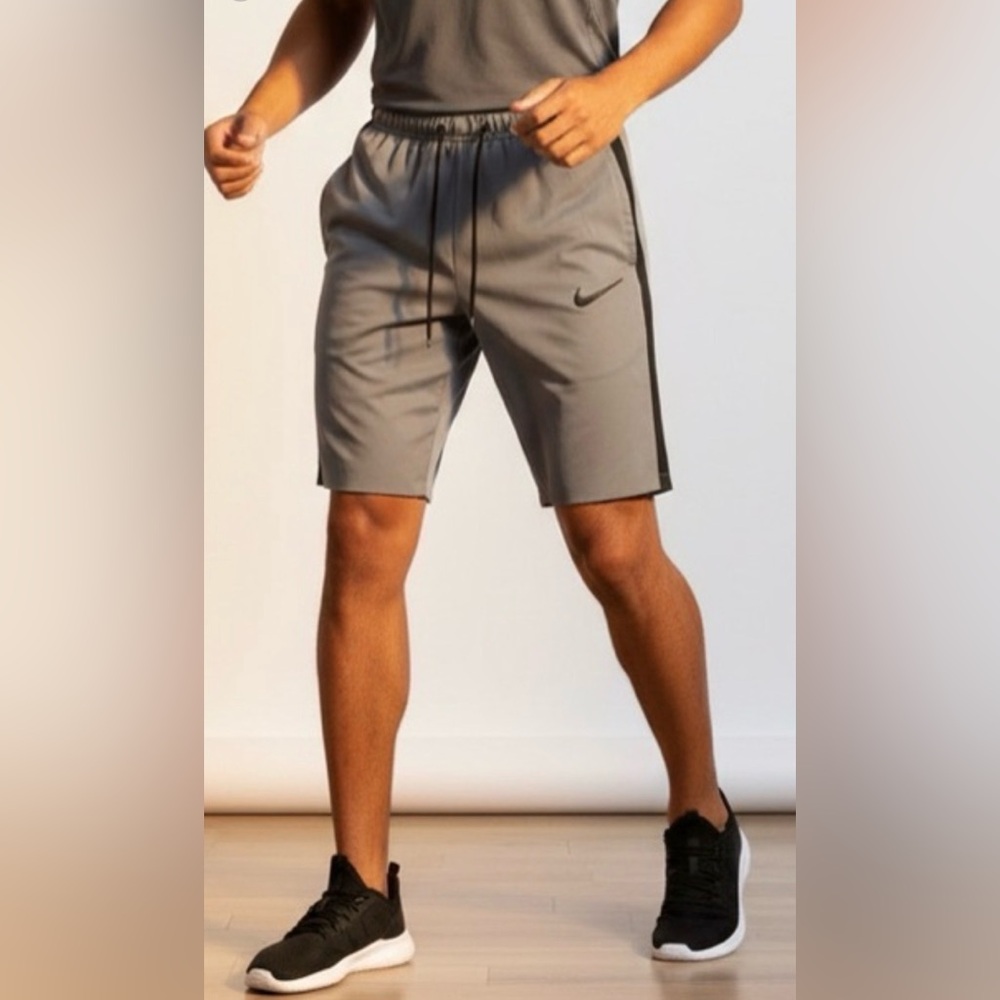 Nike Men's Gray Athletic Shorts